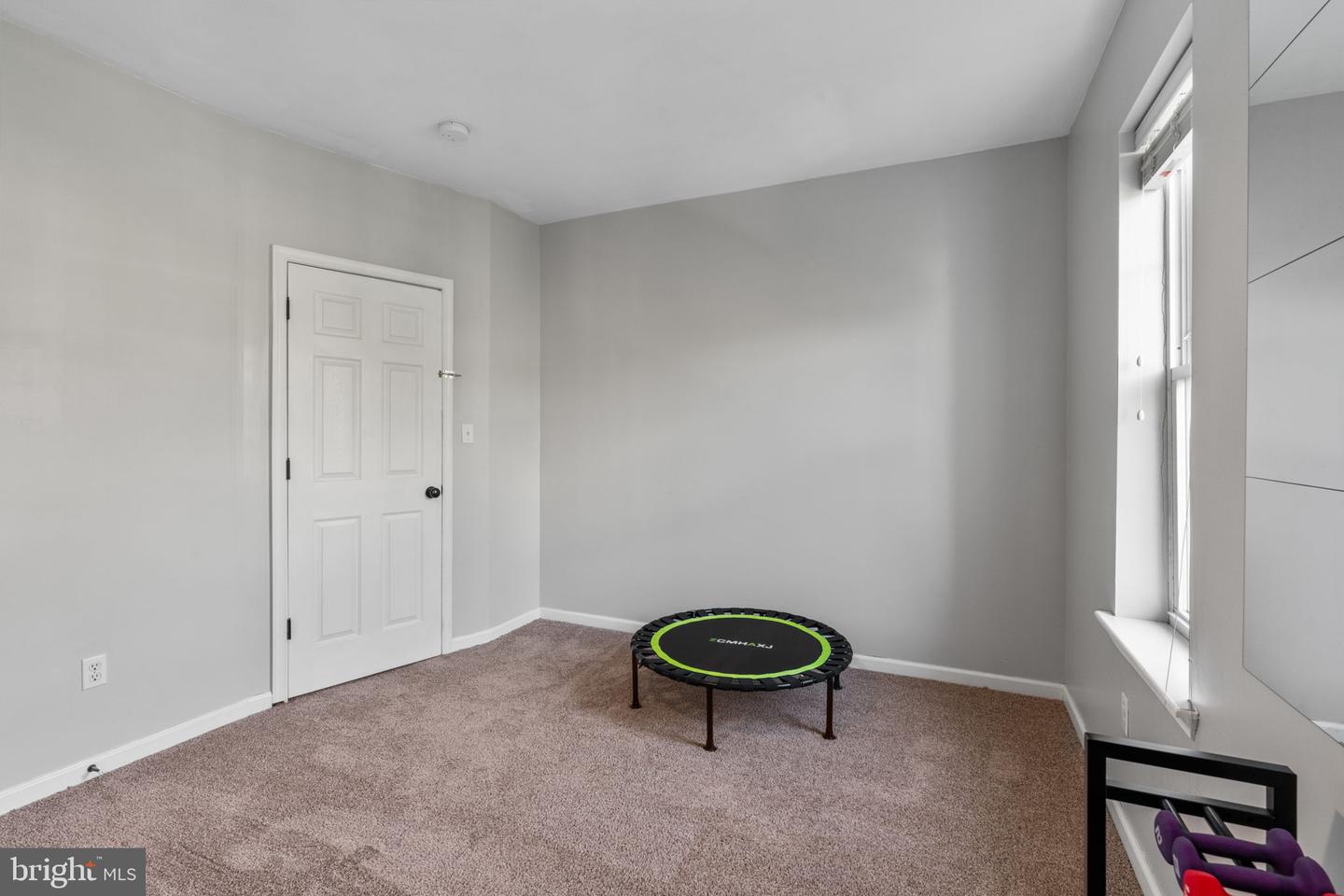 229 Roxborough Ave Property Photo 30