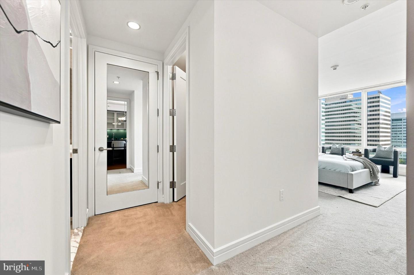 1414 S Penn Sq #12e Property Photo 25
