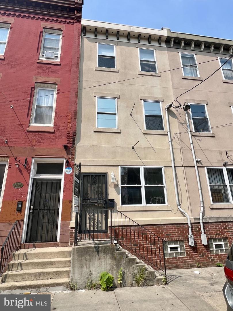 2154 N Carlisle St Property Photo 2