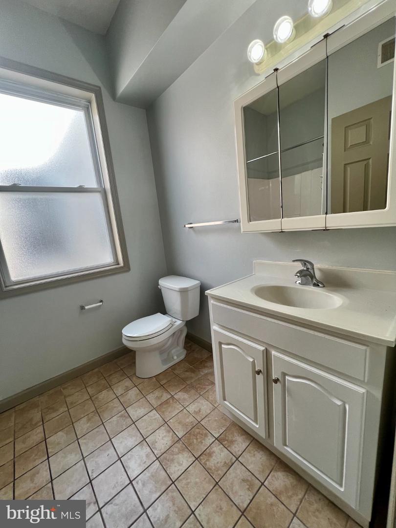 2154 N Carlisle St Property Photo 21