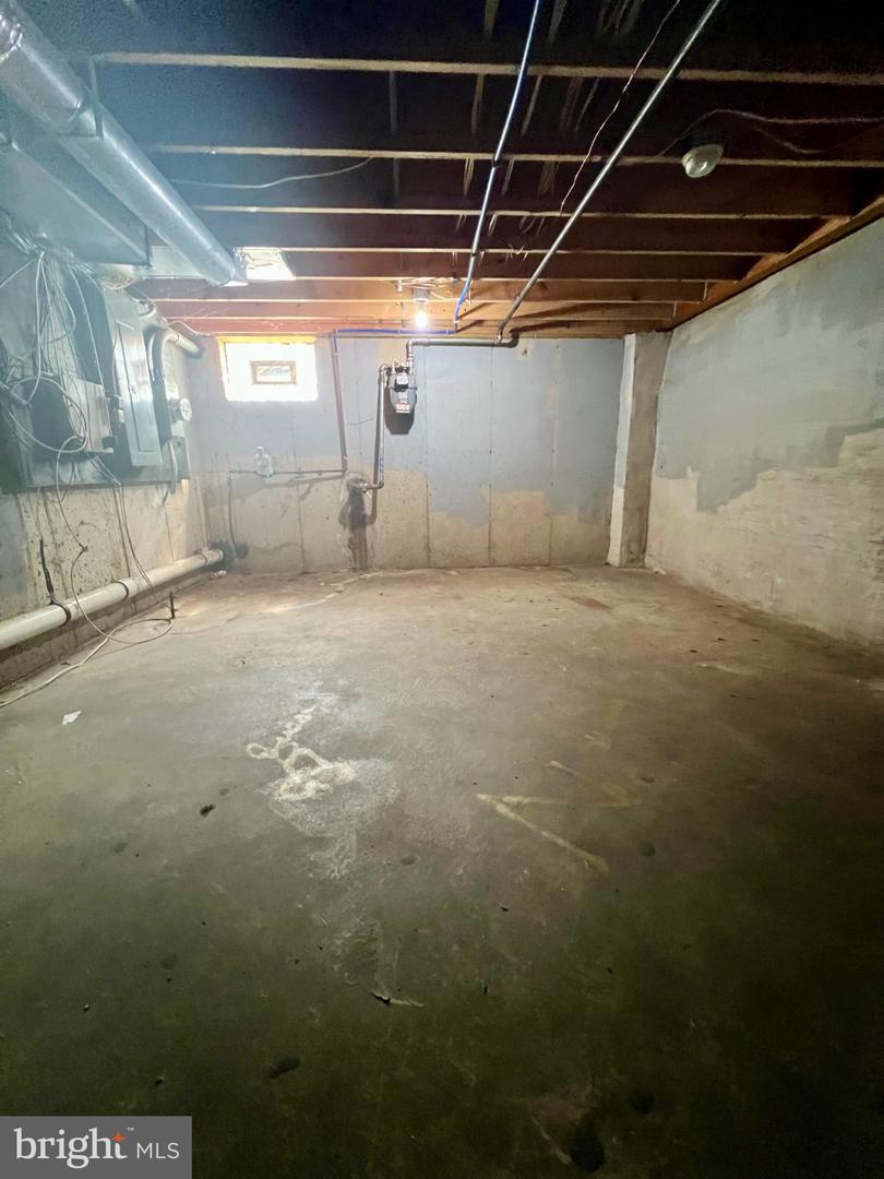 2154 N Carlisle St Property Photo 25