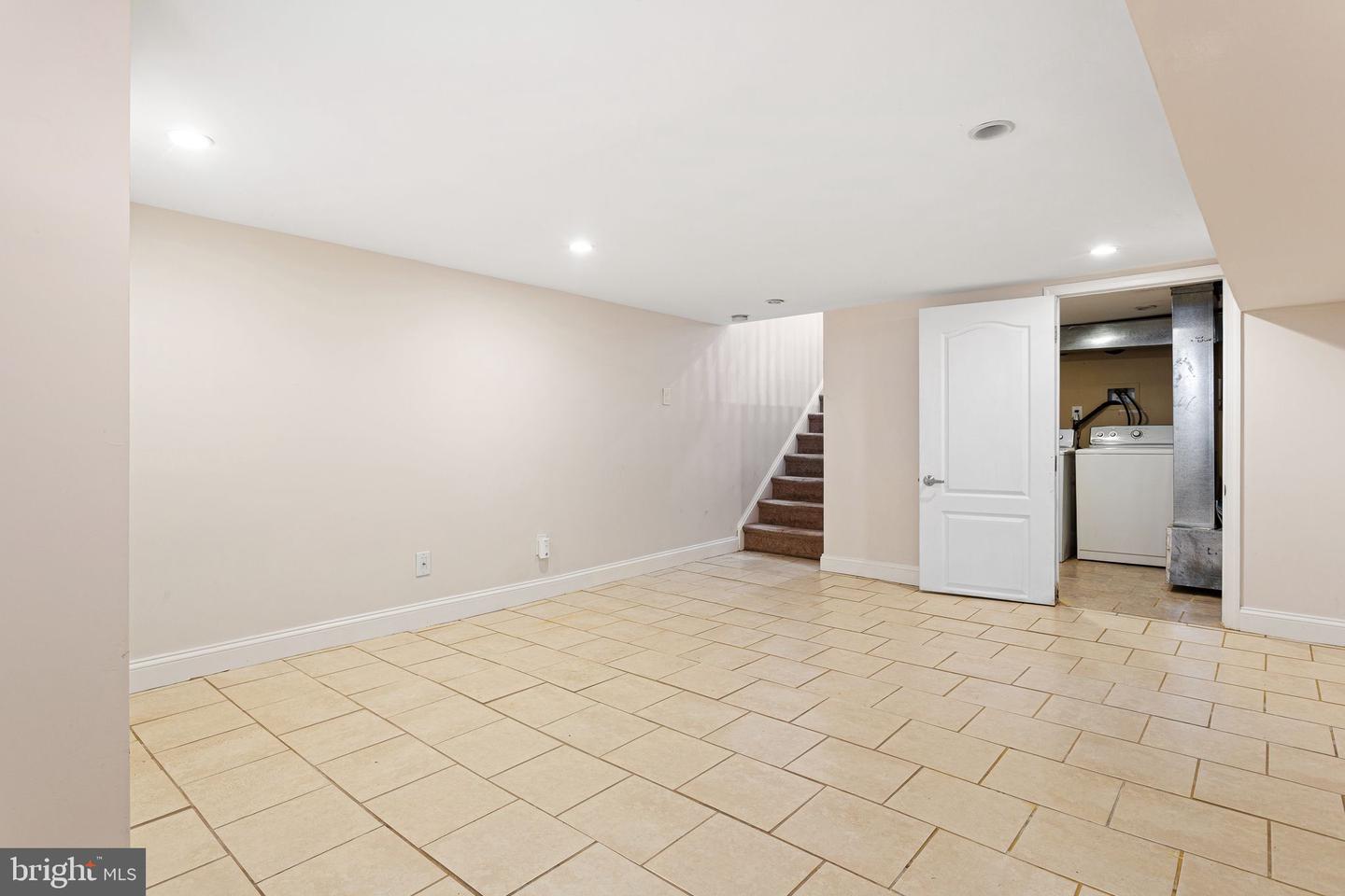 938 Morris St Property Photo 19