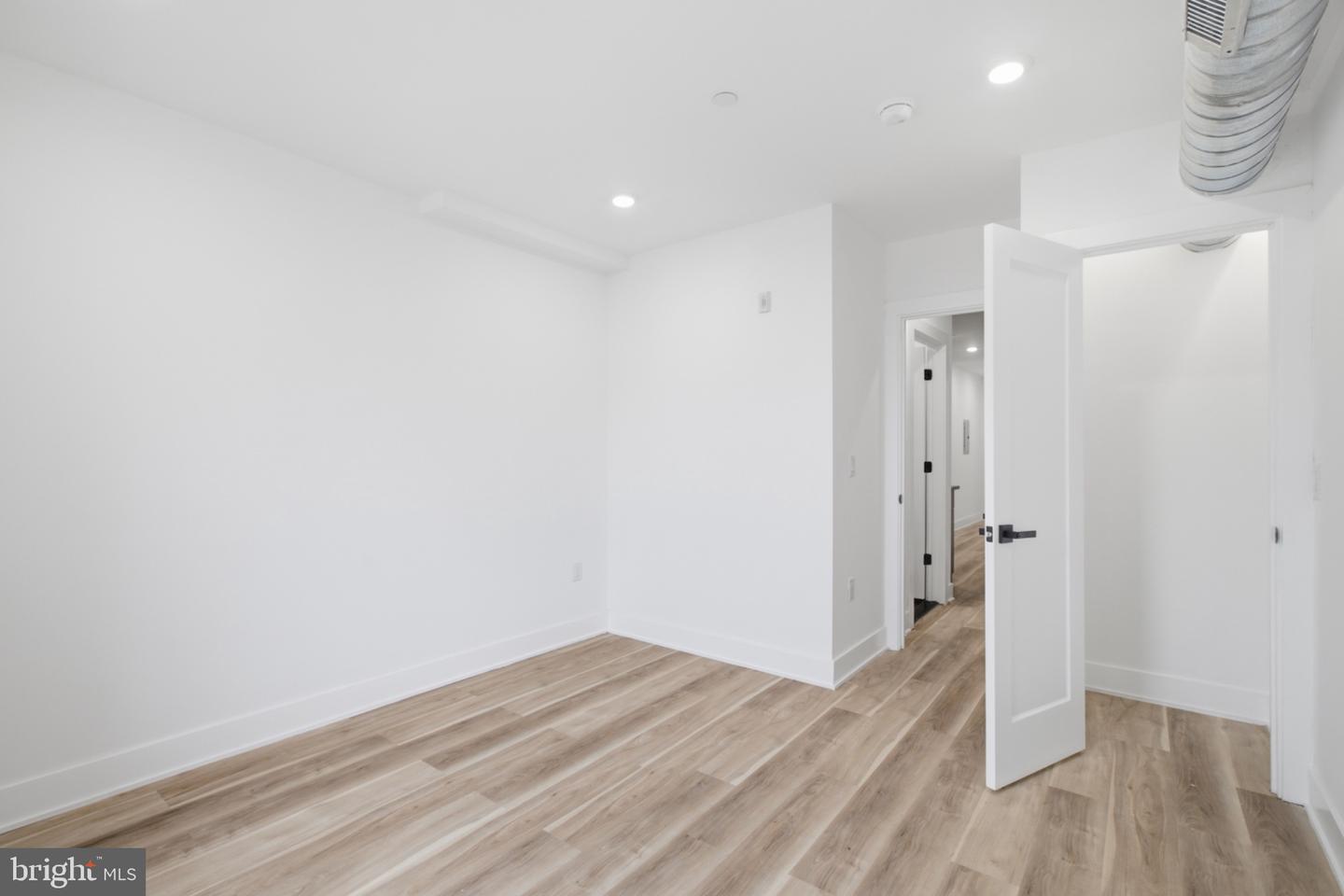349 N 62nd St #2 Property Photo 10
