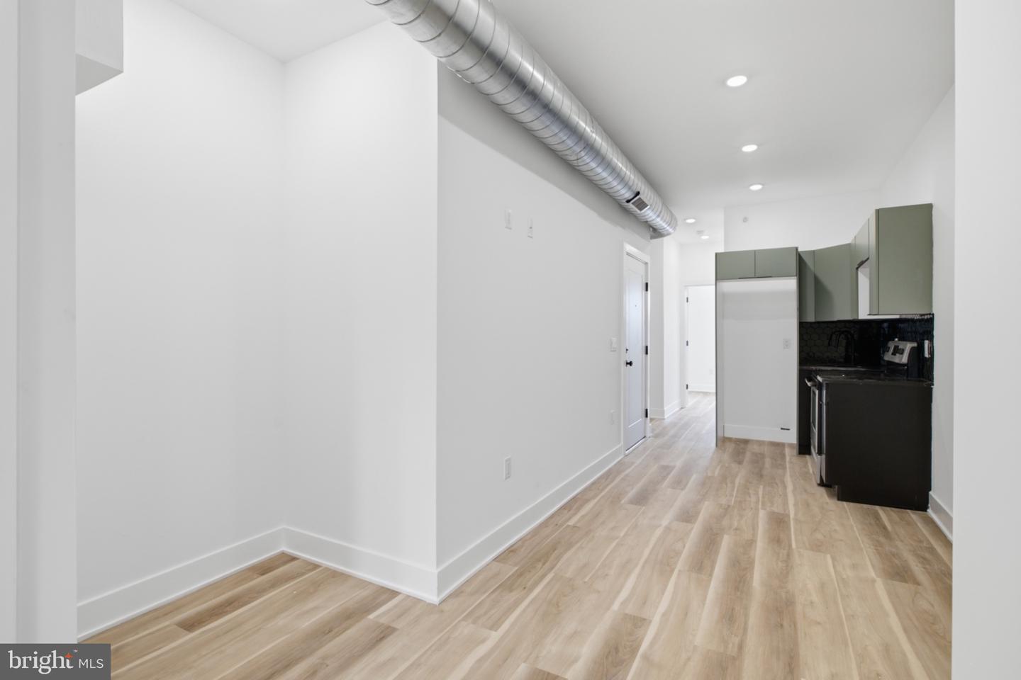 349 N 62nd St #3 Property Photo 6
