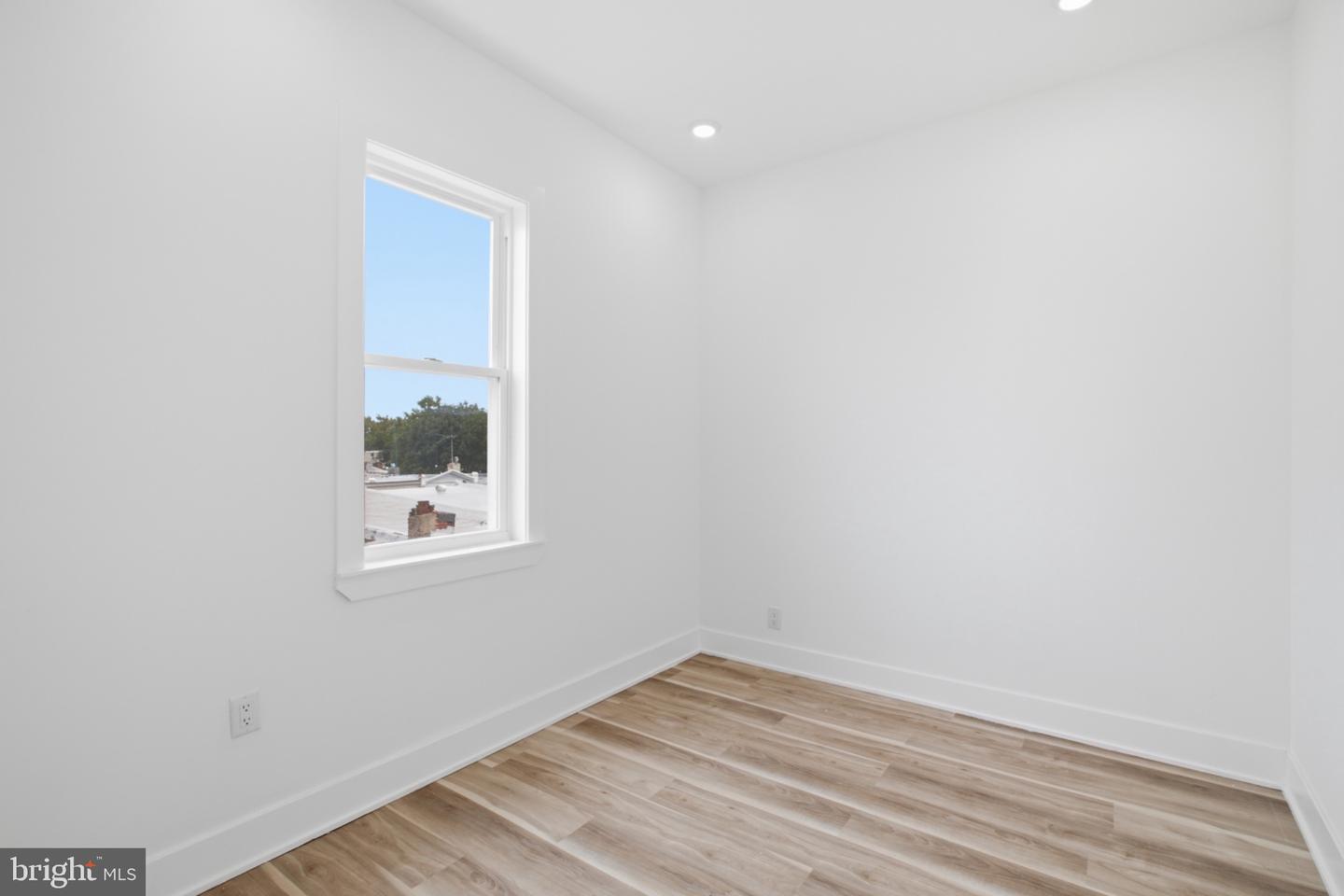 349 N 62nd St #3 Property Photo 11