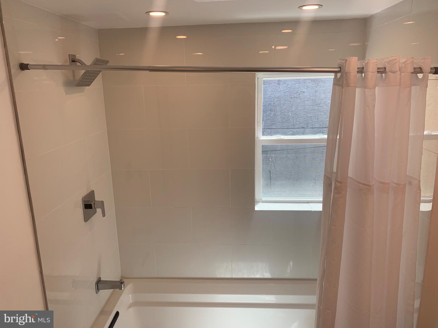1310 Annin St Property Photo 10