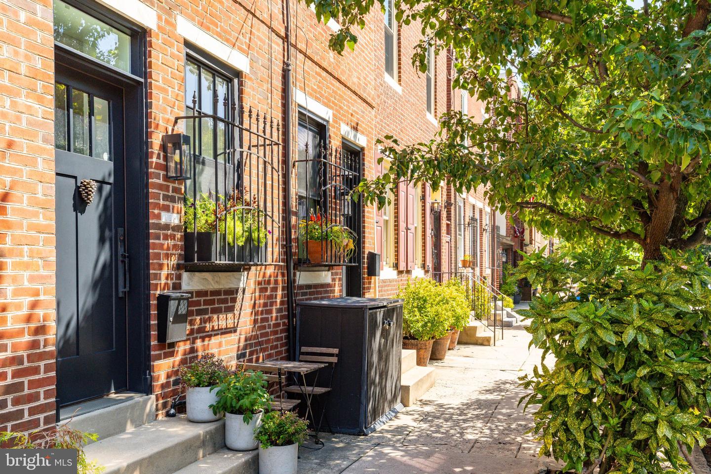 329 Fitzwater St Property Photo 37