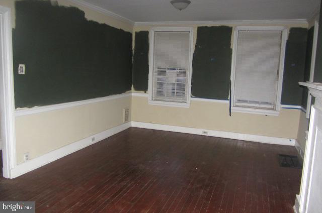 126 W Queen Ln Property Photo 11