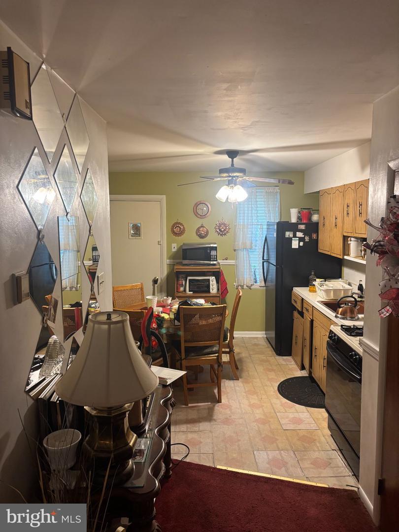 5842 Morton St Property Photo 4