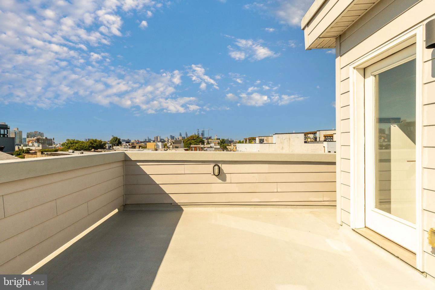 423 E Flora St Property Photo 44
