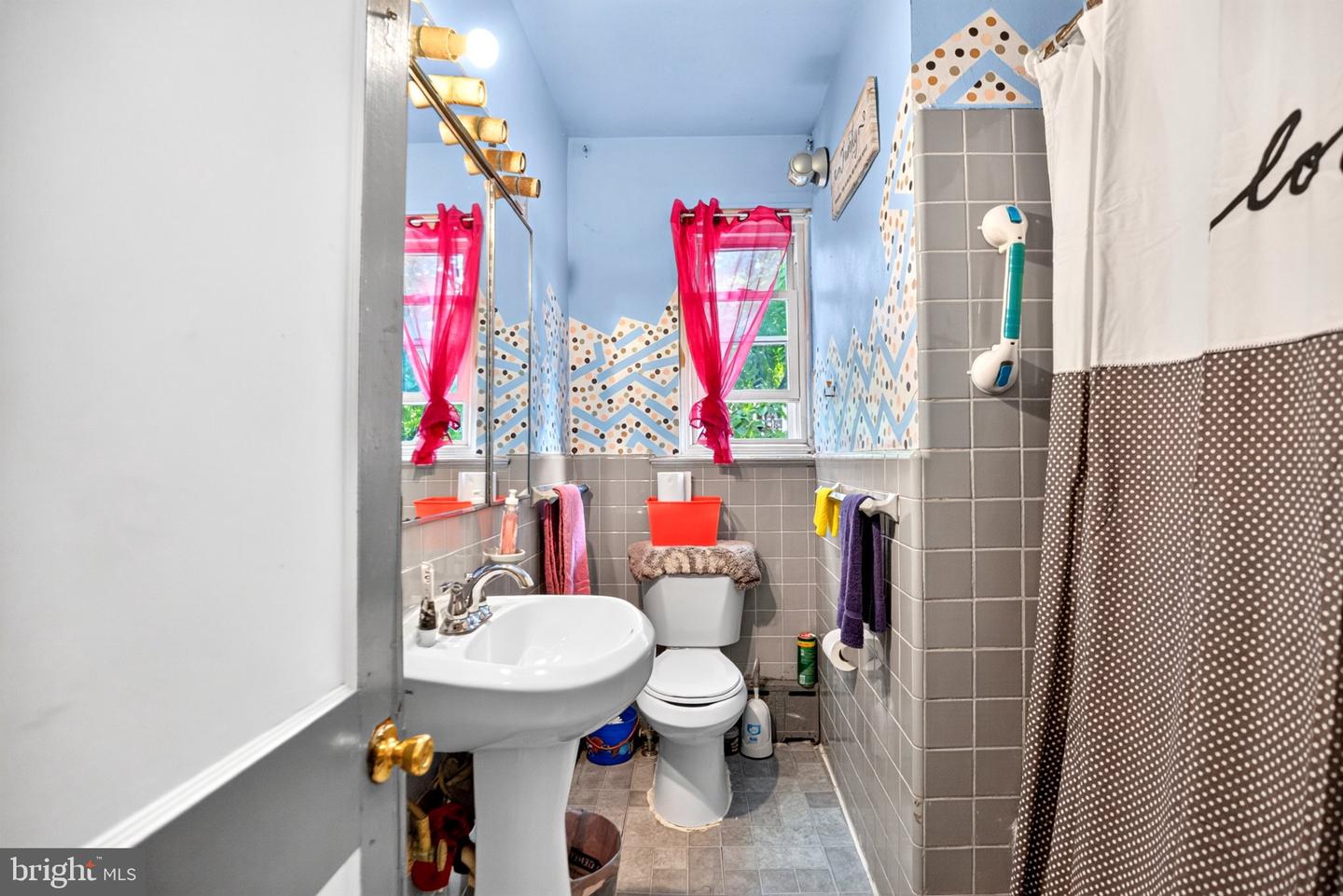 1021 Allengrove Property Photo 13