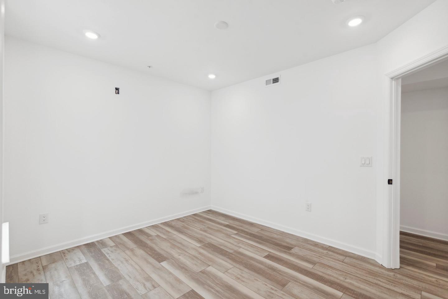 890 N 42nd St Property Photo 11