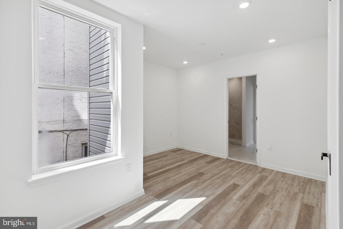 890 N 42nd St Property Photo 13