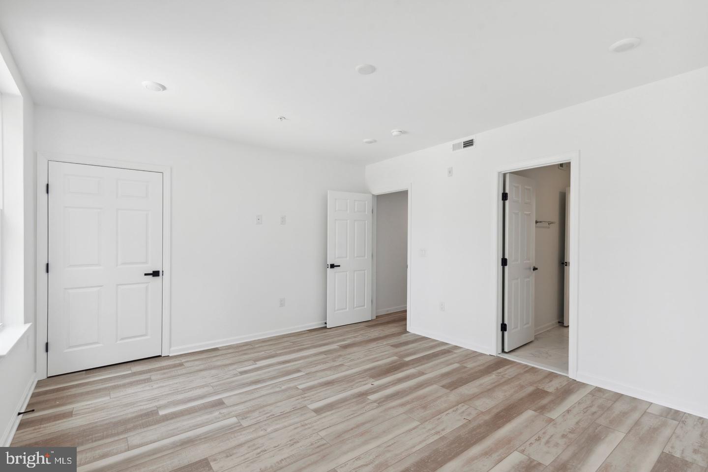 890 N 42nd St Property Photo 19