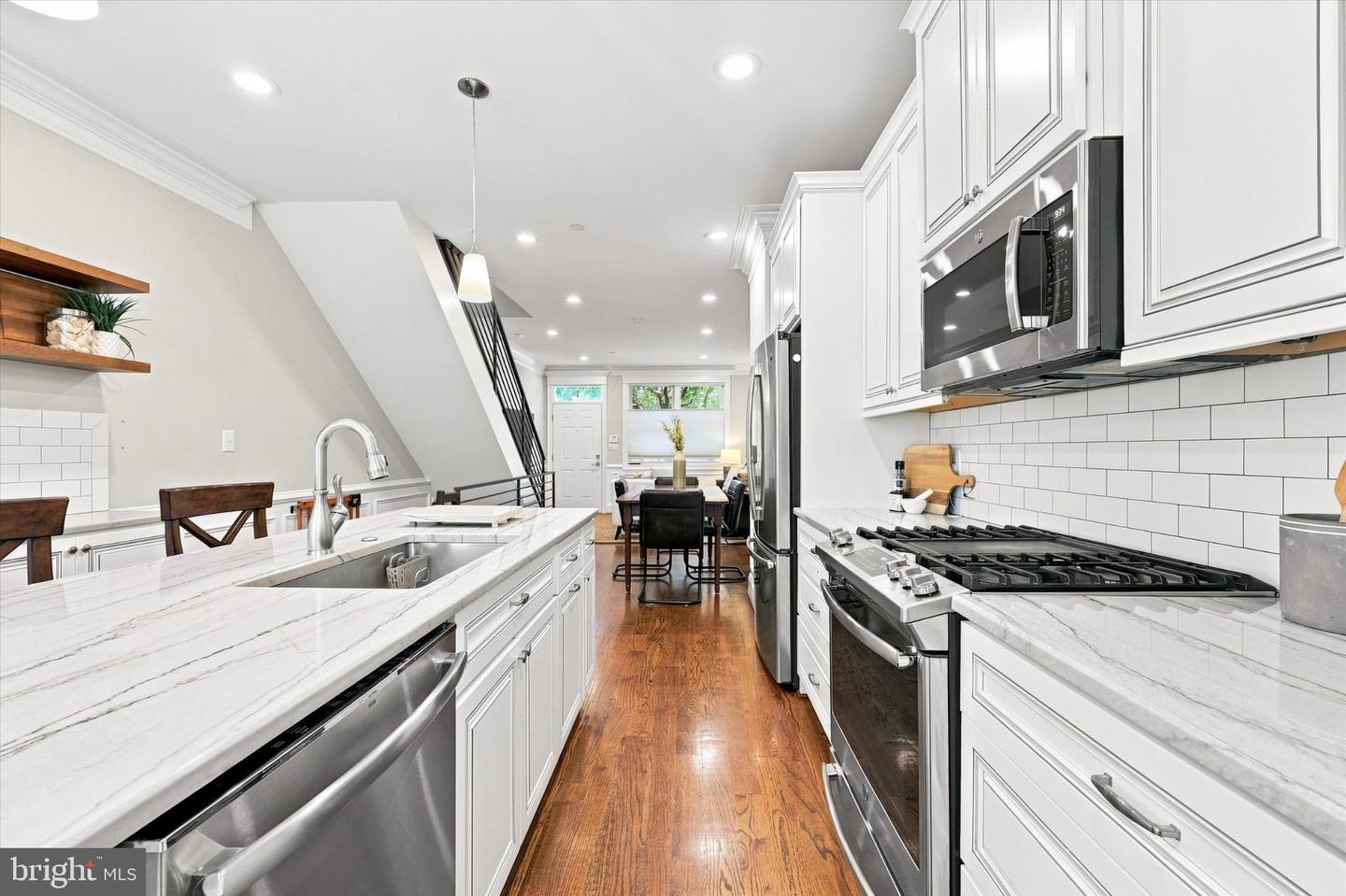 2138 Kater Property Photo 8