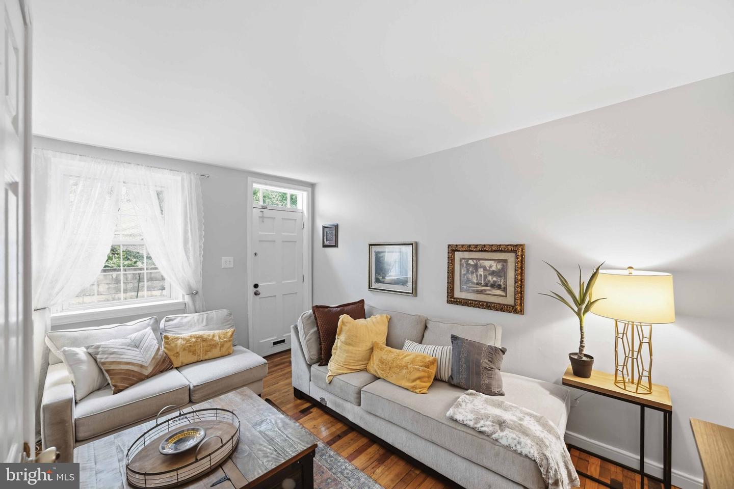 725 Pemberton St #10 Property Photo 8