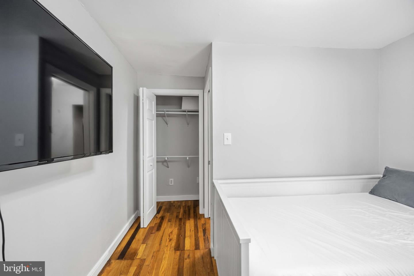 725 Pemberton St #10 Property Photo 17
