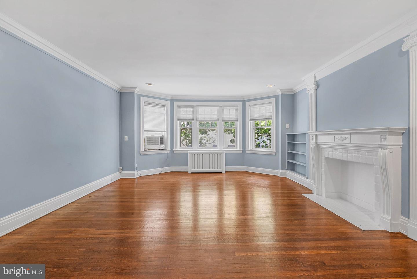 351 S 47th St #b210 Property Photo 6