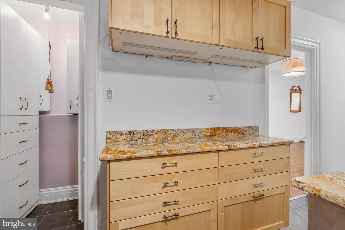 351 S 47th St #b210 Property Photo 14