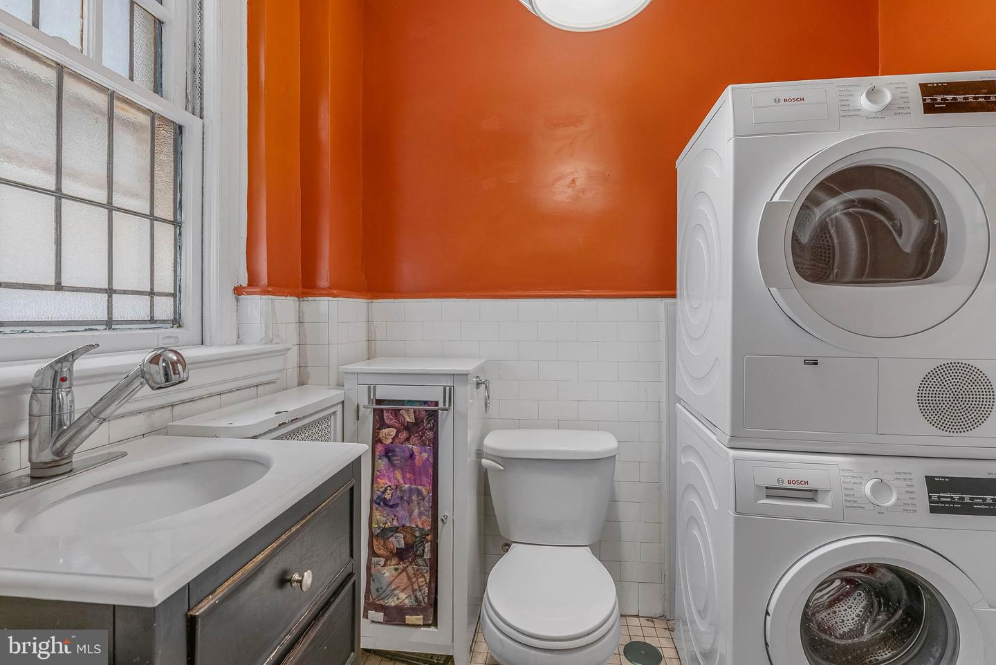 351 S 47th St #b210 Property Photo 17
