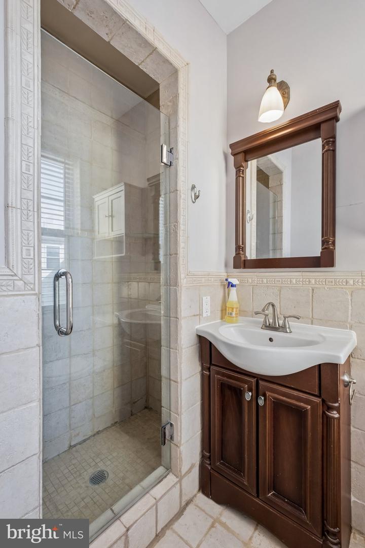 1343 Christian St Property Photo 38