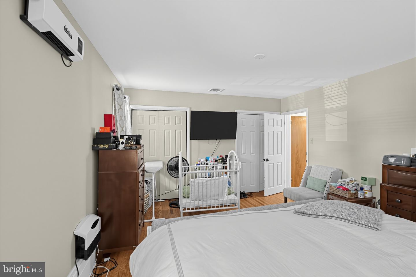 1400 Faunce St Property Photo 17