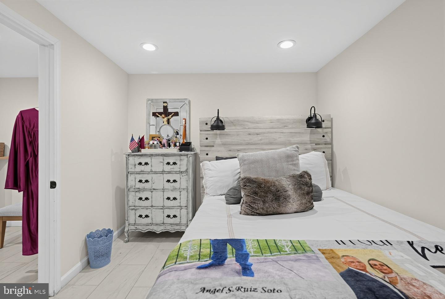 1400 Faunce St Property Photo 22