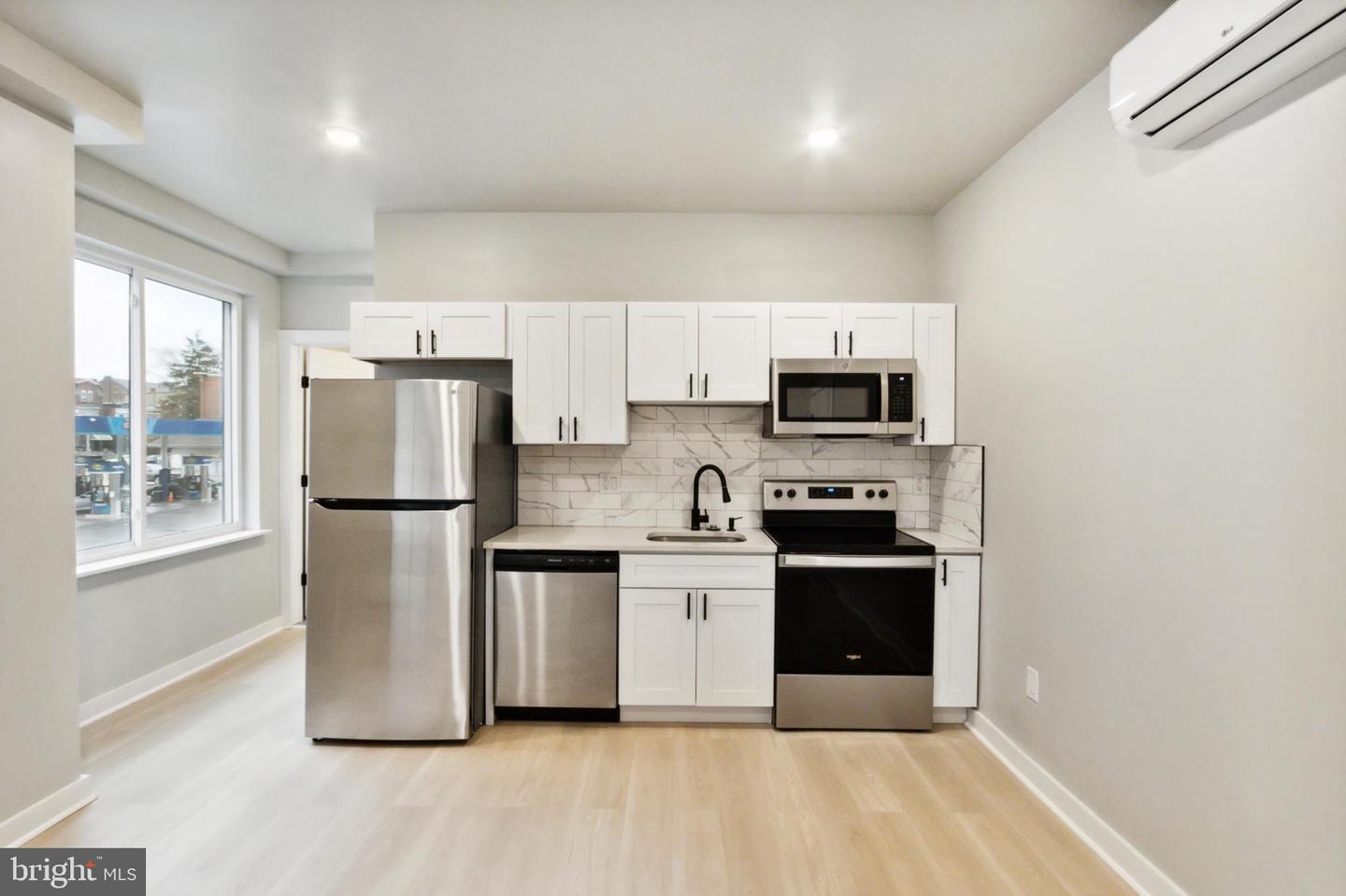 316 S 52ND ST #5 Property Photo 1