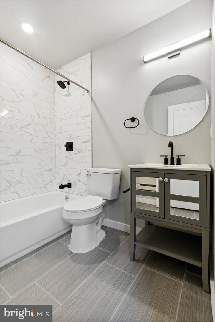 316 S 52nd St #5 Property Photo 7
