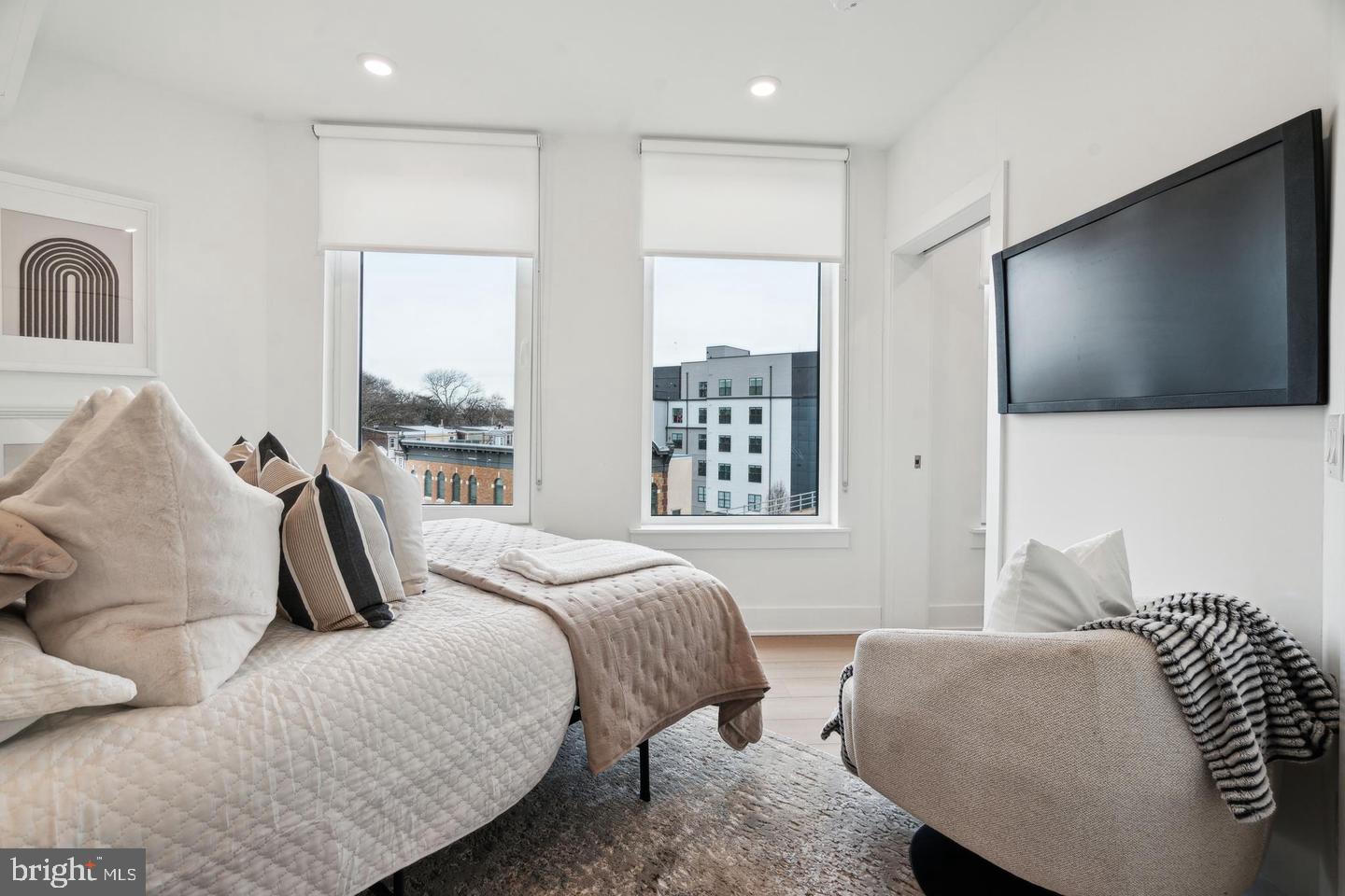 2000 Dreer St #303 Property Photo 20