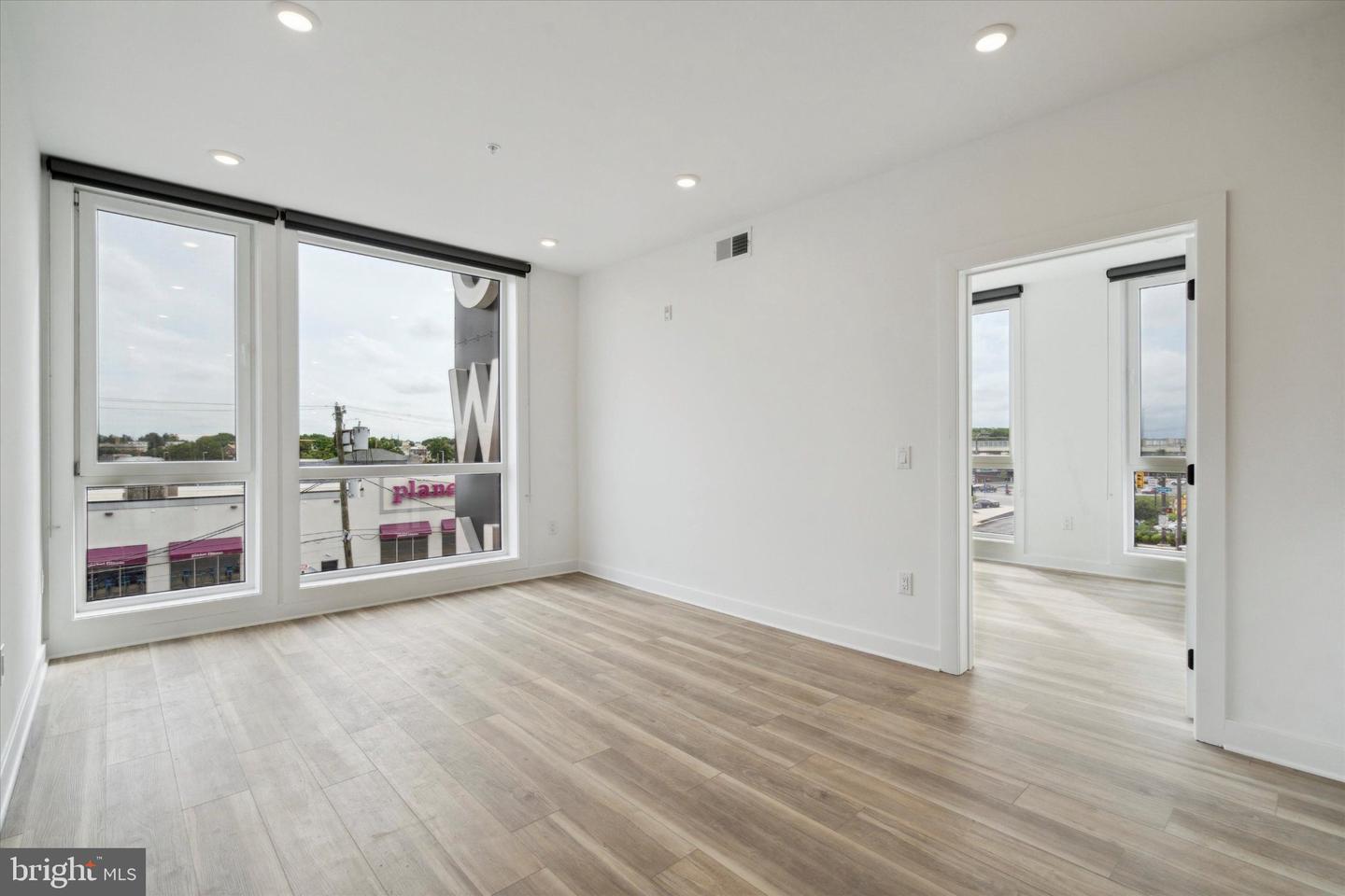 2636 E York St #304 Property Photo 8