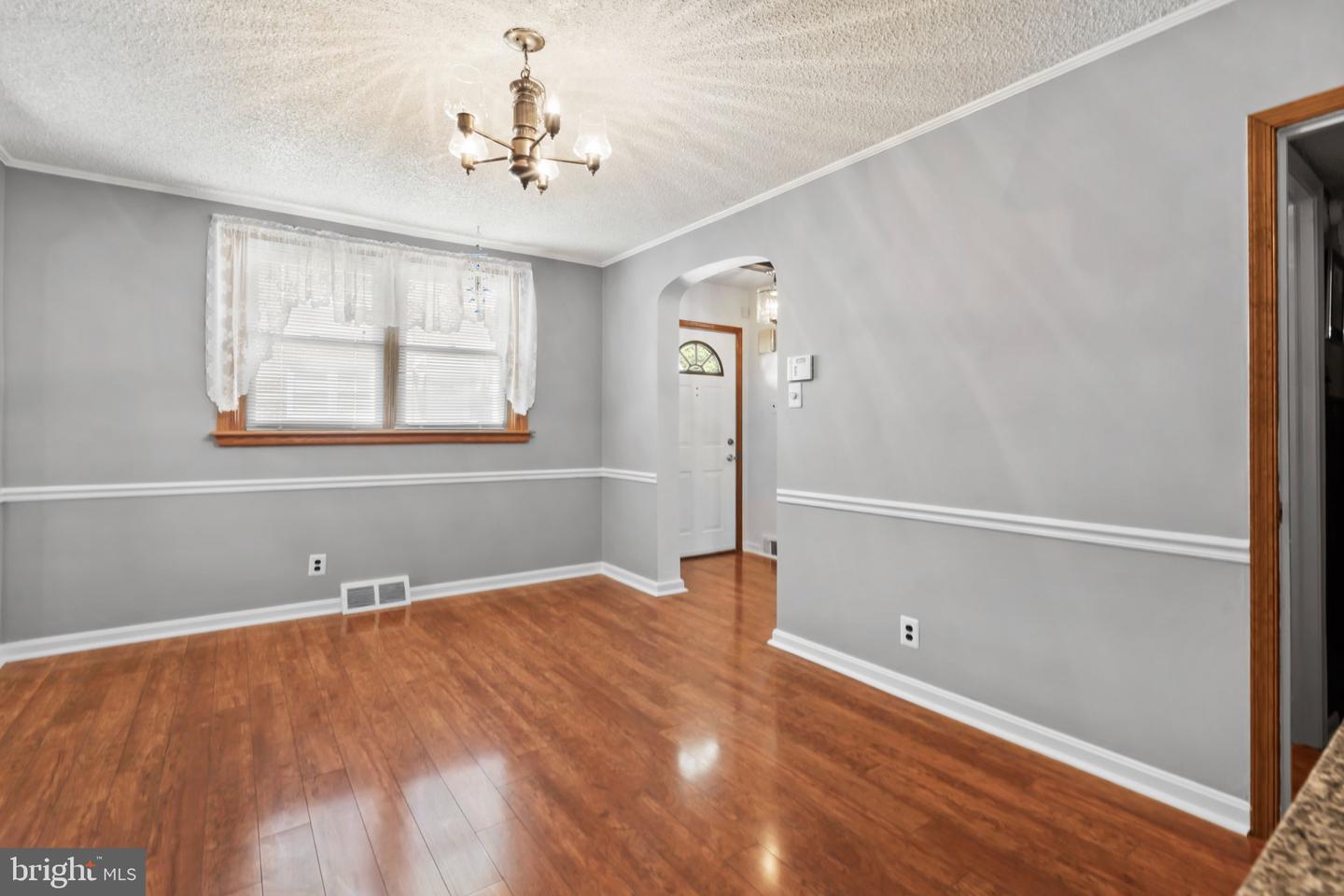 8010 Lexington Ave Property Photo 10
