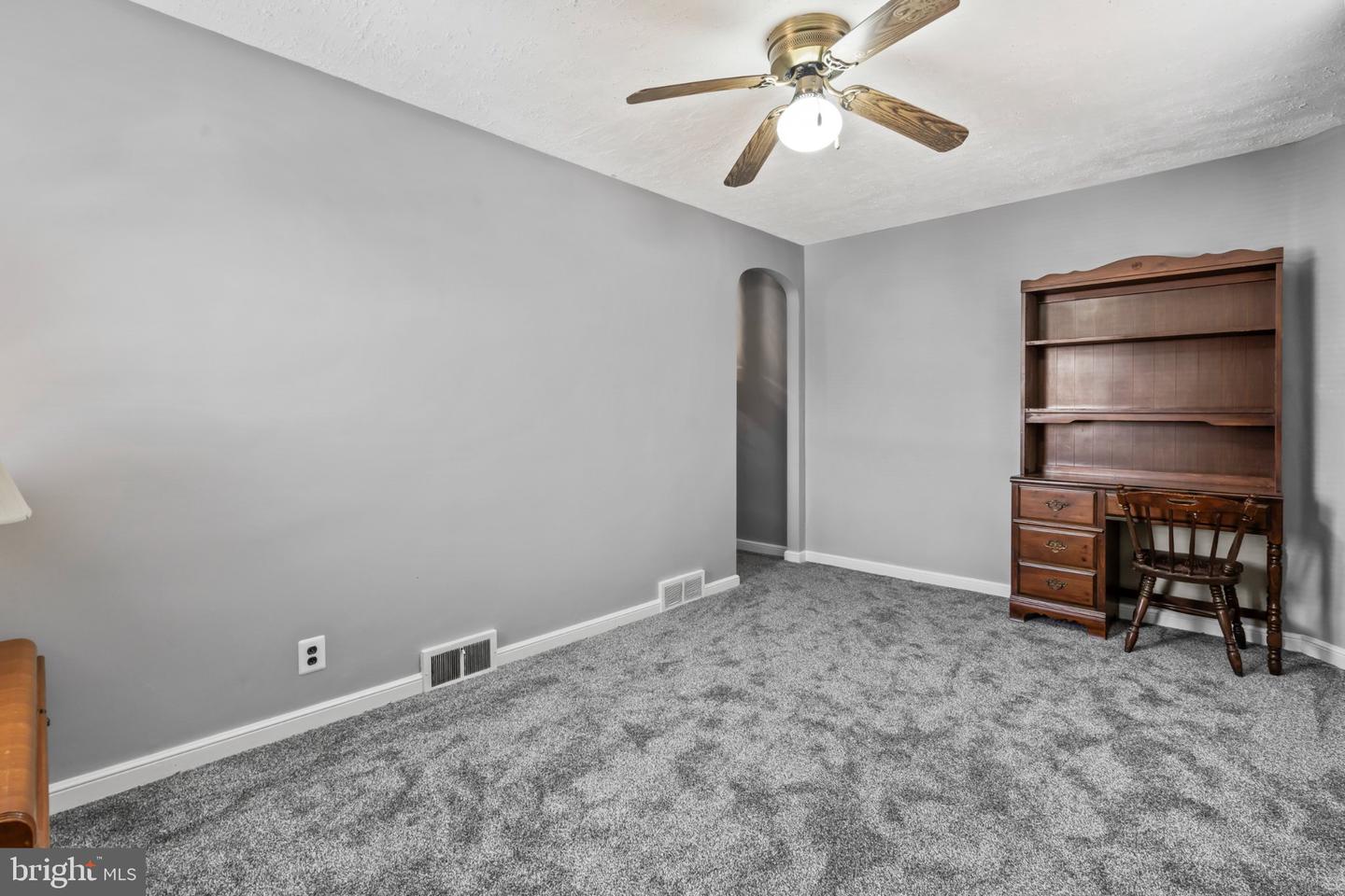 8010 Lexington Ave Property Photo 16