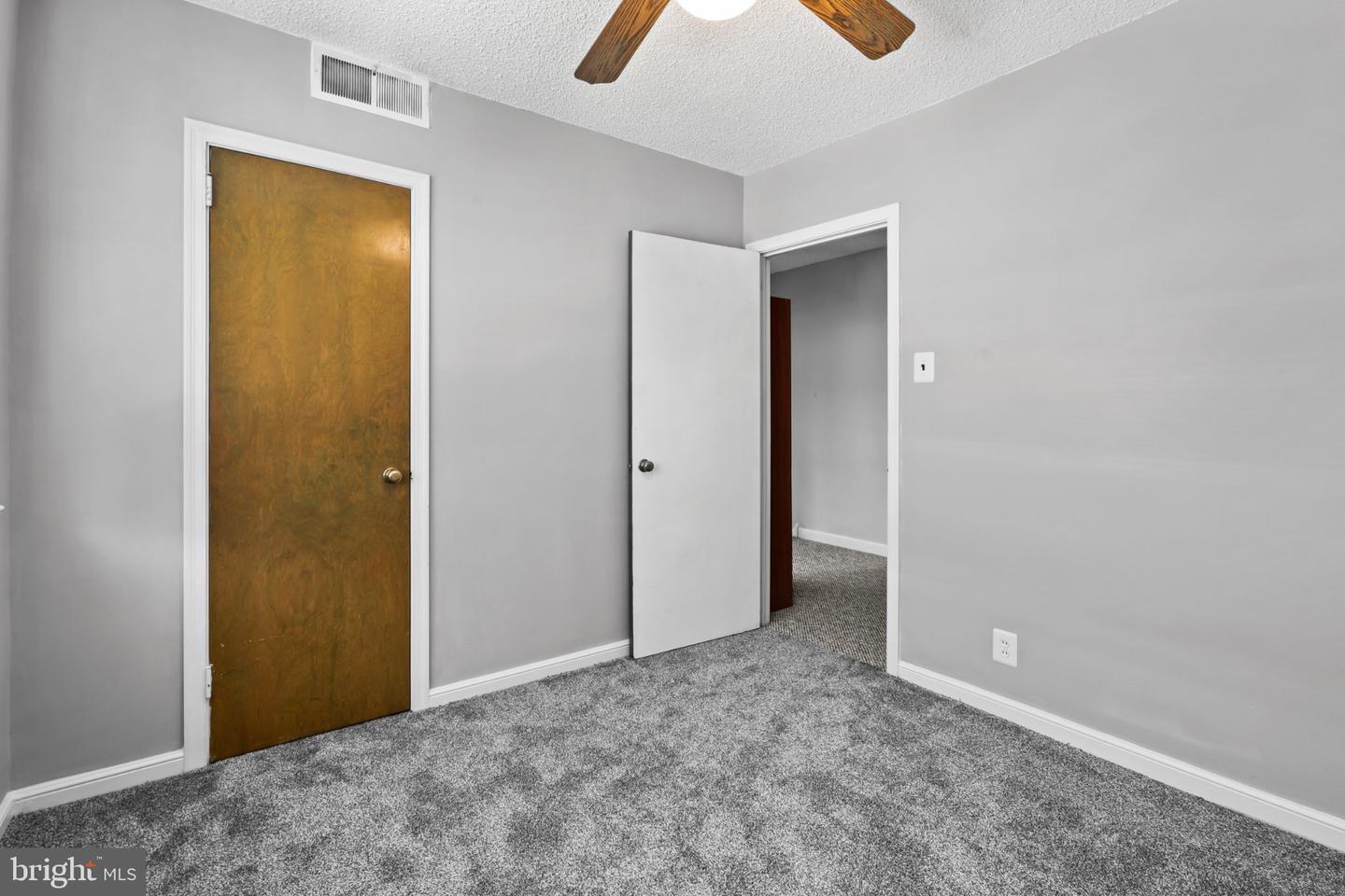 8010 Lexington Ave Property Photo 19