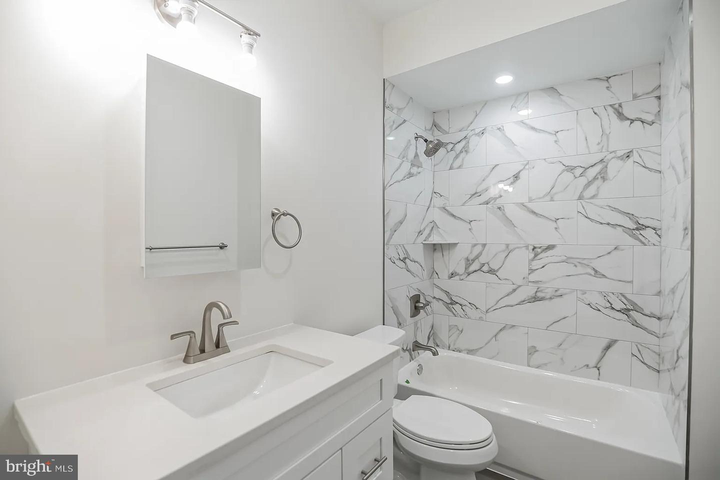 4628 Wayne Ave #2 Property Photo 5