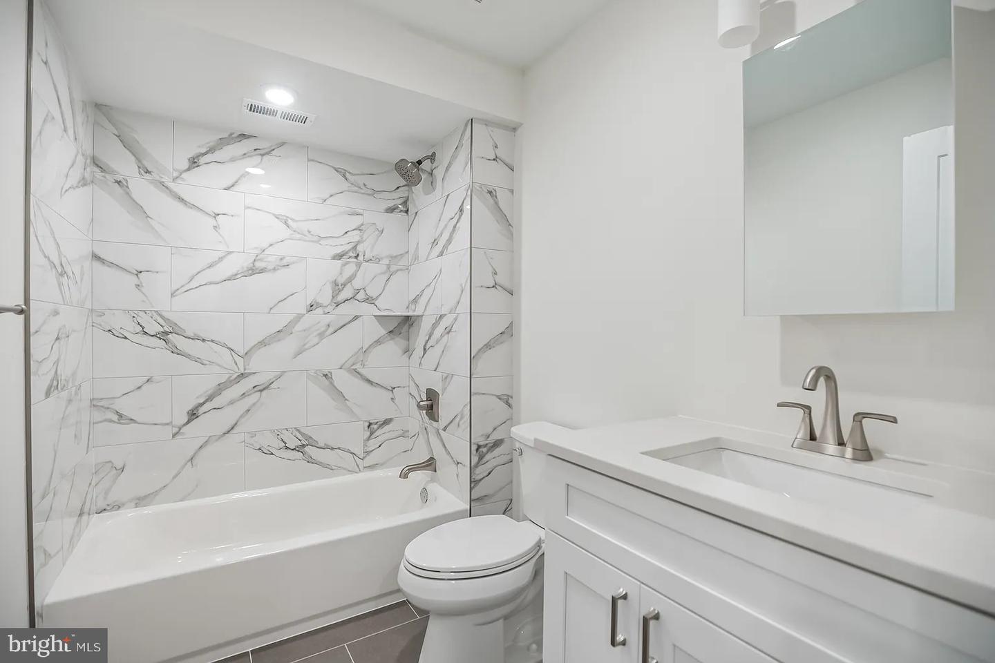 4628 Wayne Ave #2 Property Photo 6