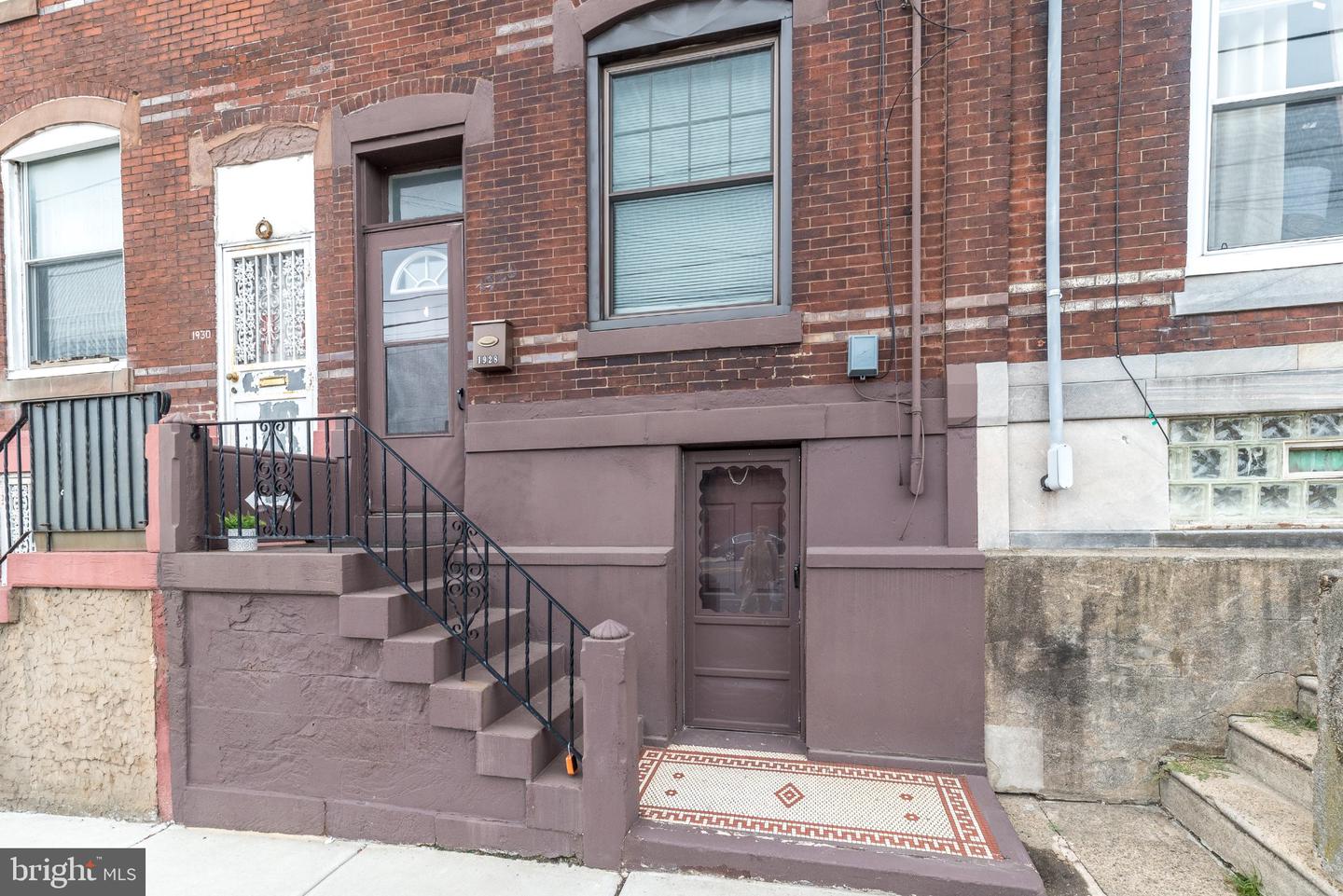 1928 E Lehigh Ave Property Photo 1