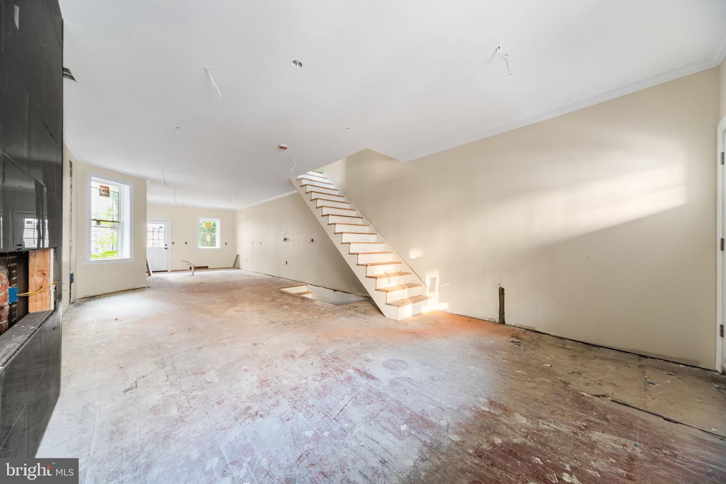 1127 S Paxon St Property Photo 3