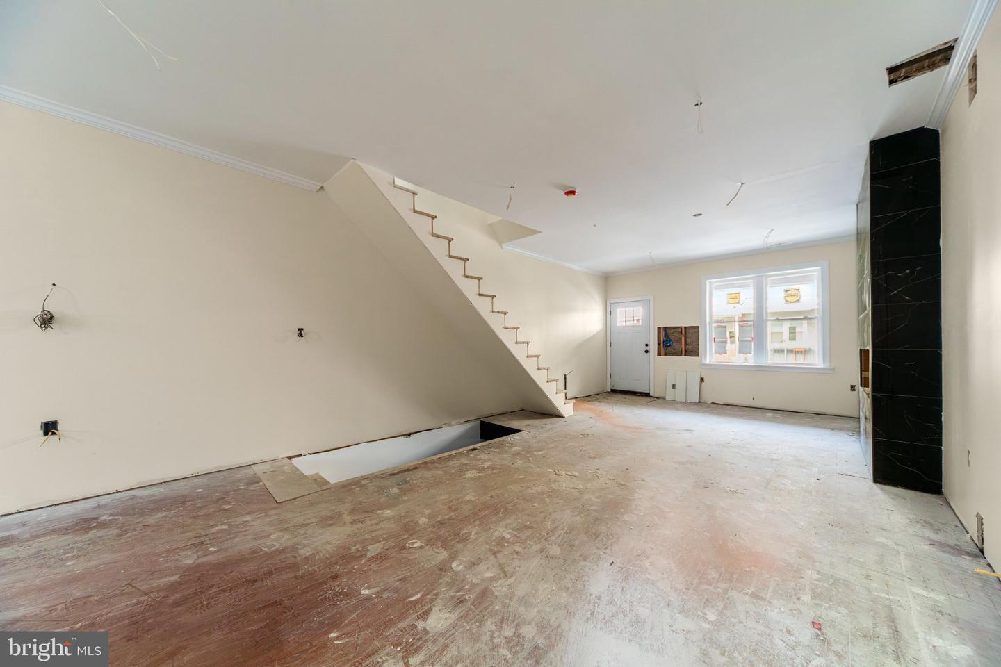 1127 S Paxon St Property Photo 5
