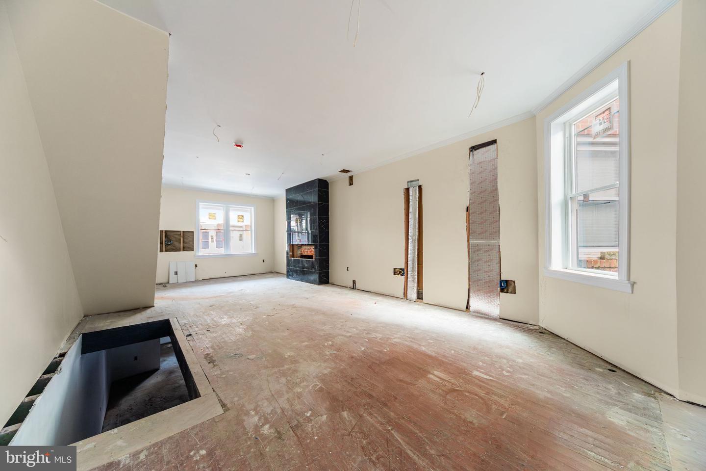 1127 S Paxon St Property Photo 16