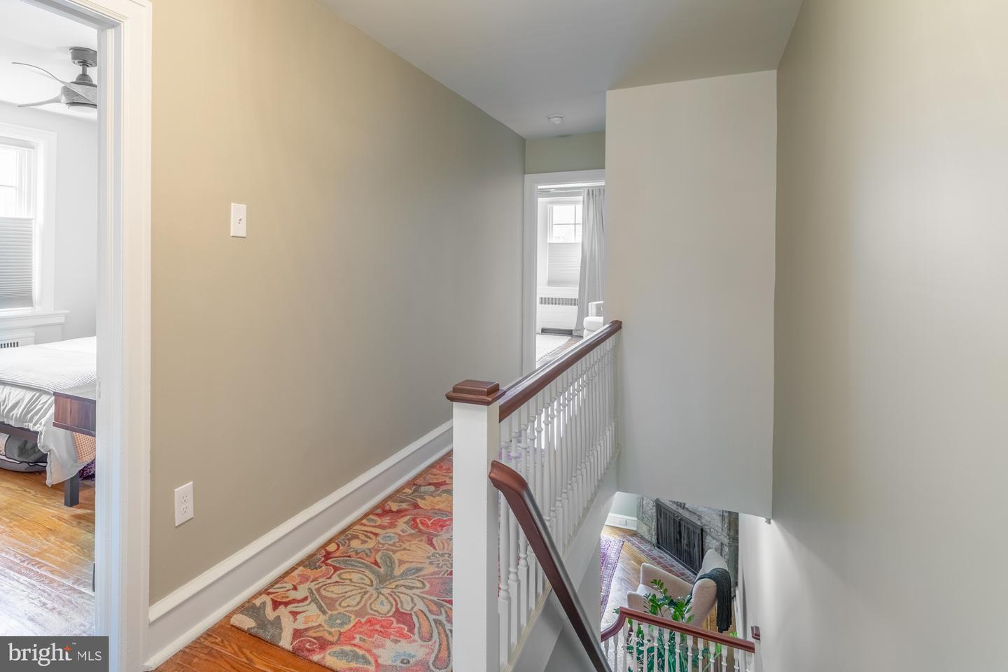 520 E Allens Ln Property Photo 12
