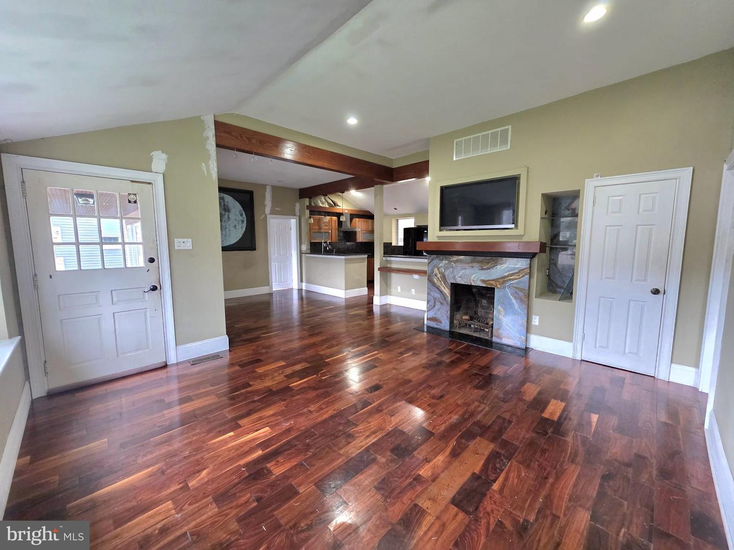 9527 Rising Sun Ave Property Photo 2