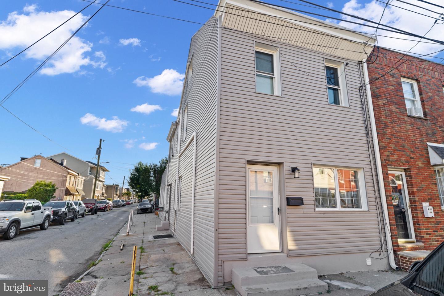 2724 Ash St Property Photo 2