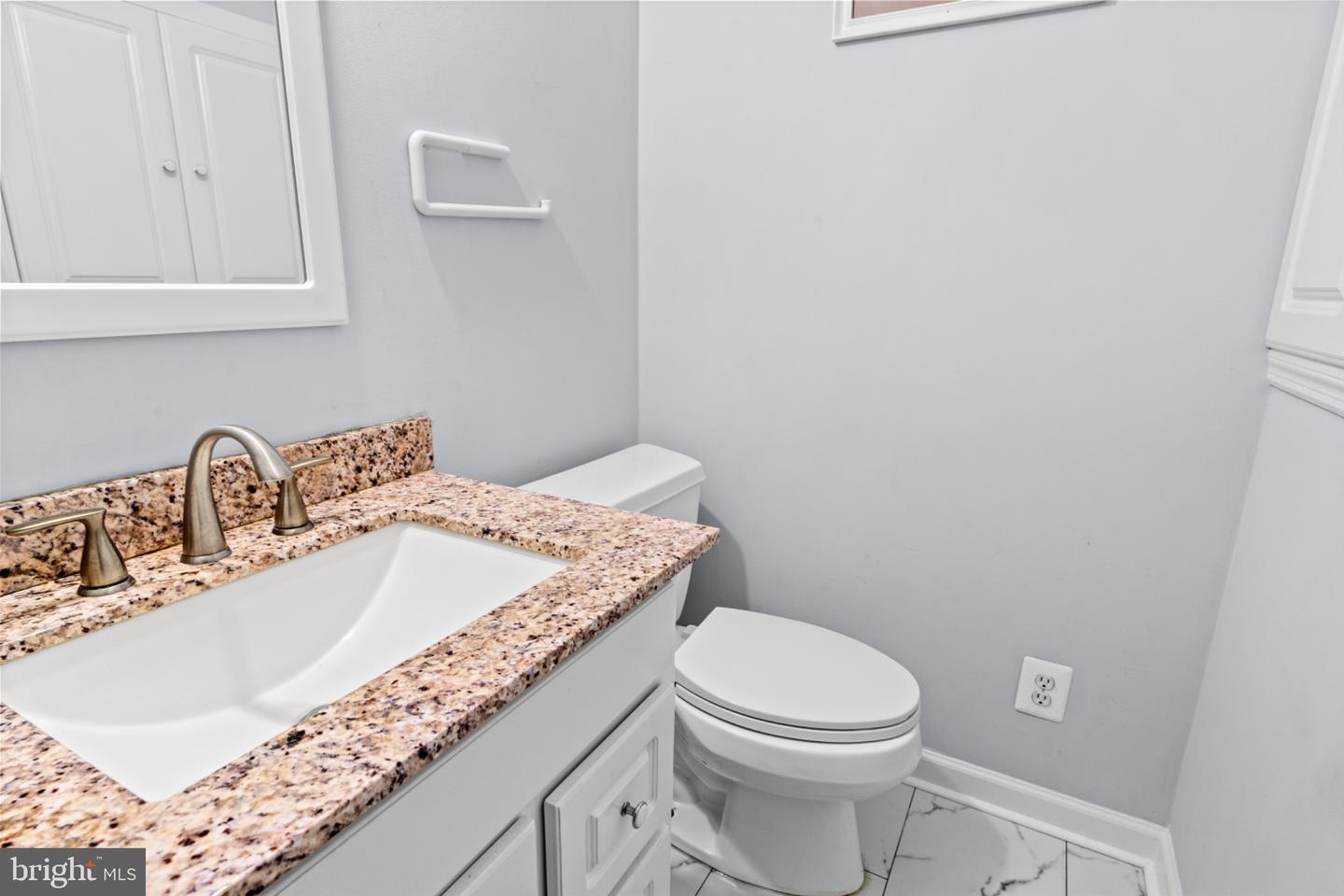 2724 Ash St Property Photo 7