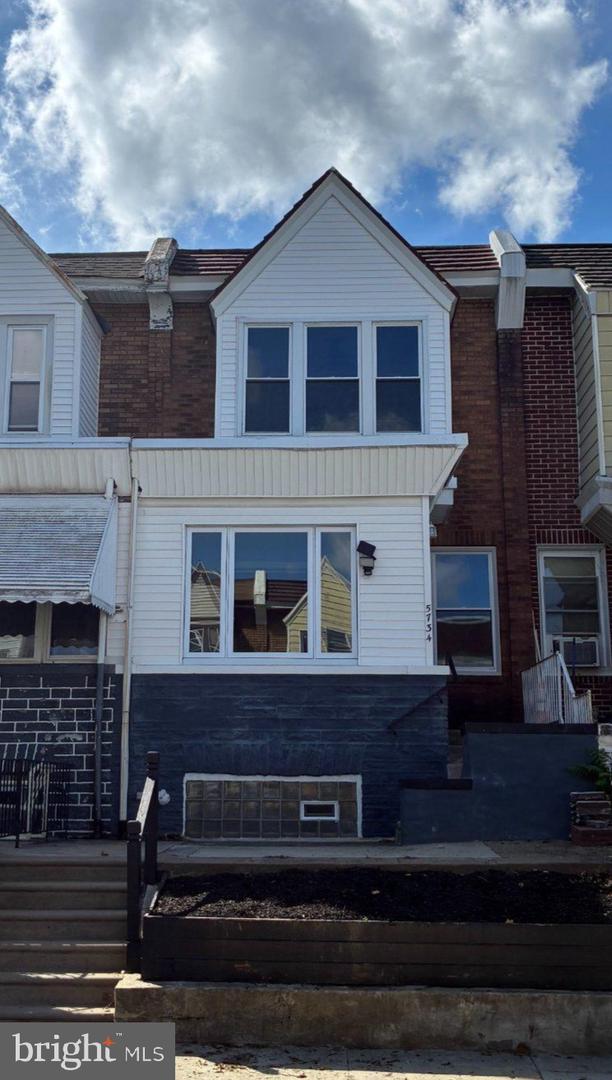 5734 N Camac St Property Photo 1