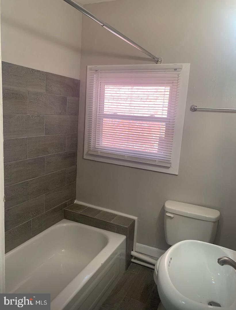 2448 W Montgomery Ave Property Photo 17
