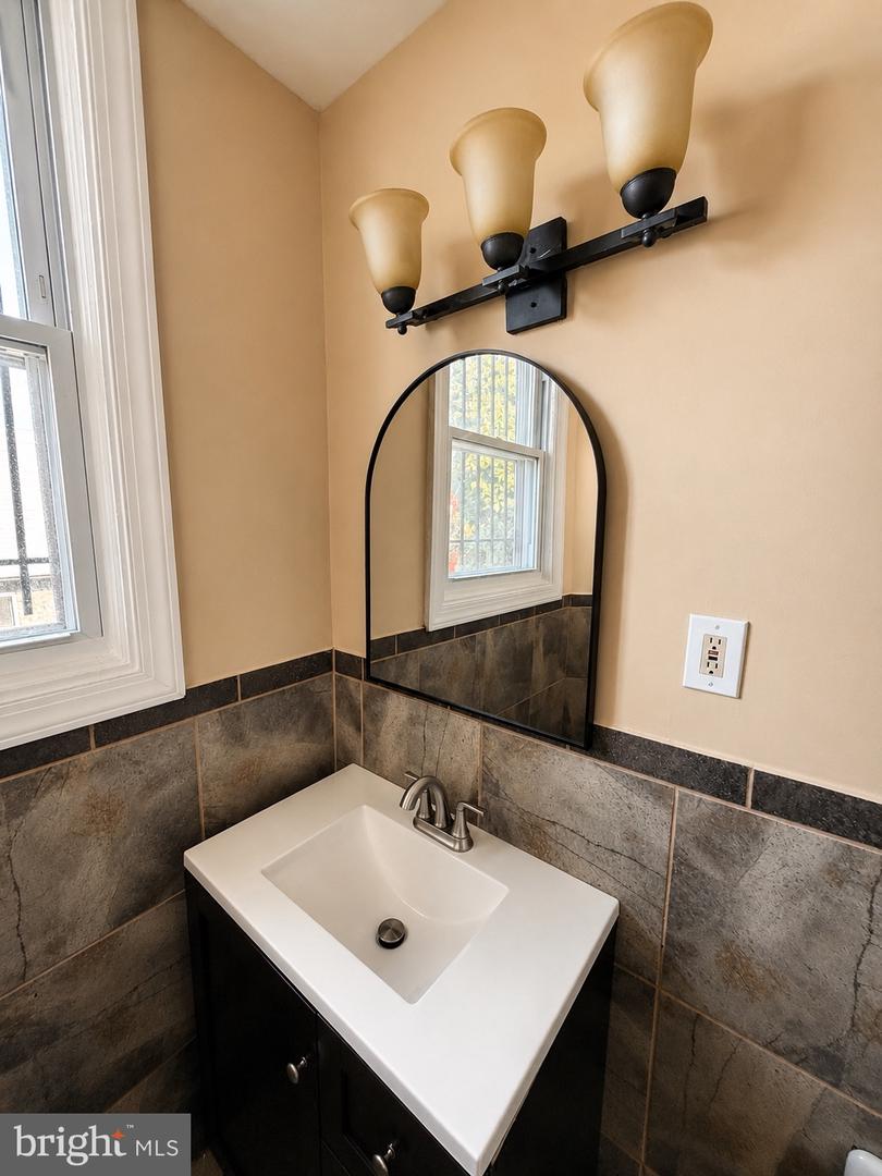 5149 Camac St Property Photo 6