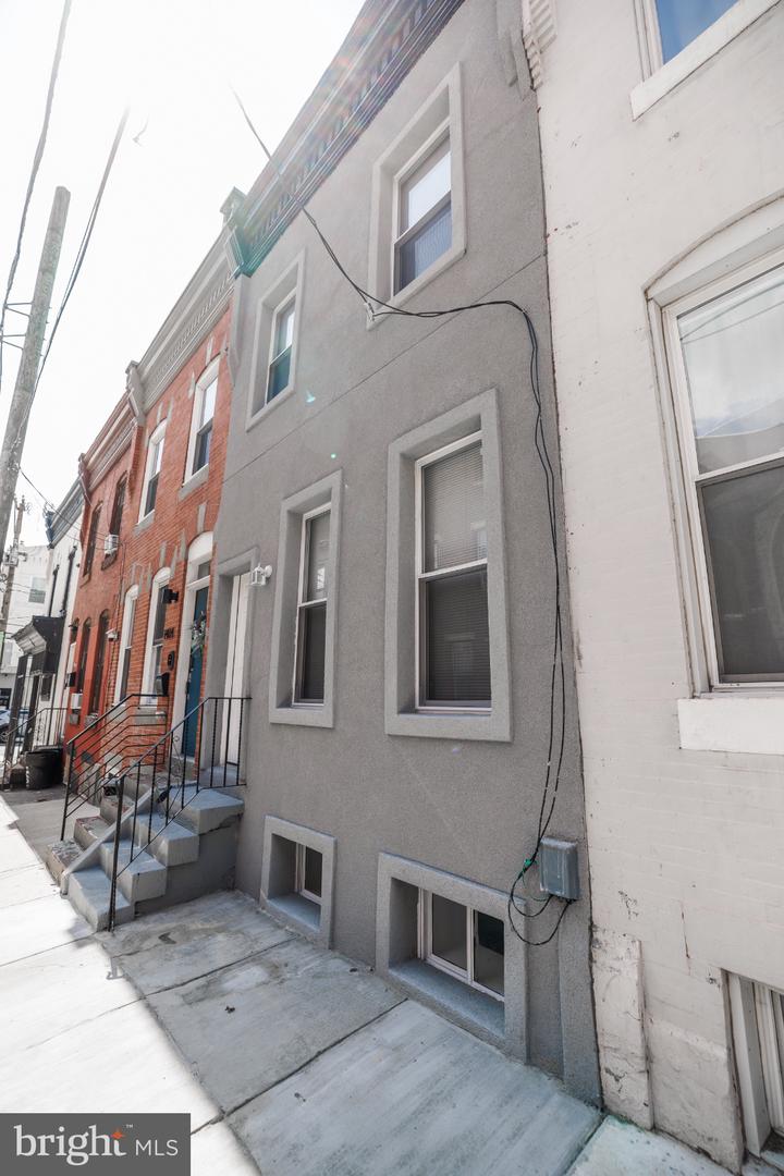 1406 Newkirk St N Property Photo 1