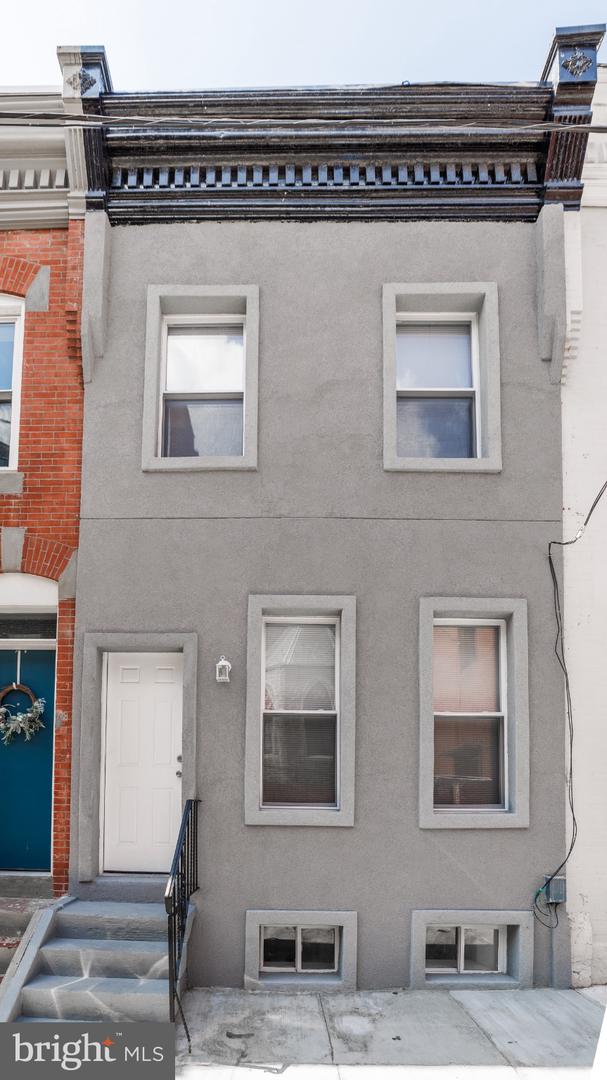 1406 Newkirk St N Property Photo 2