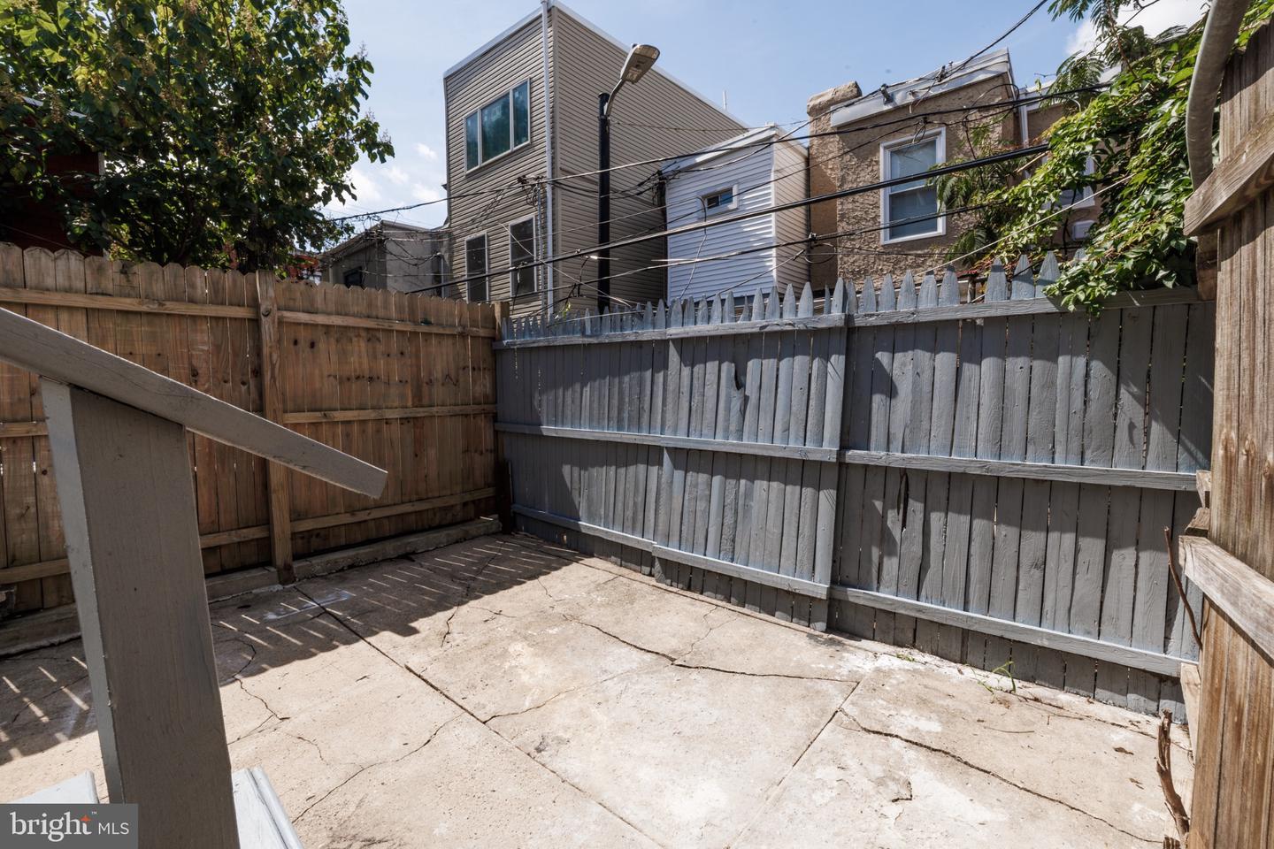 1406 Newkirk St N Property Photo 31